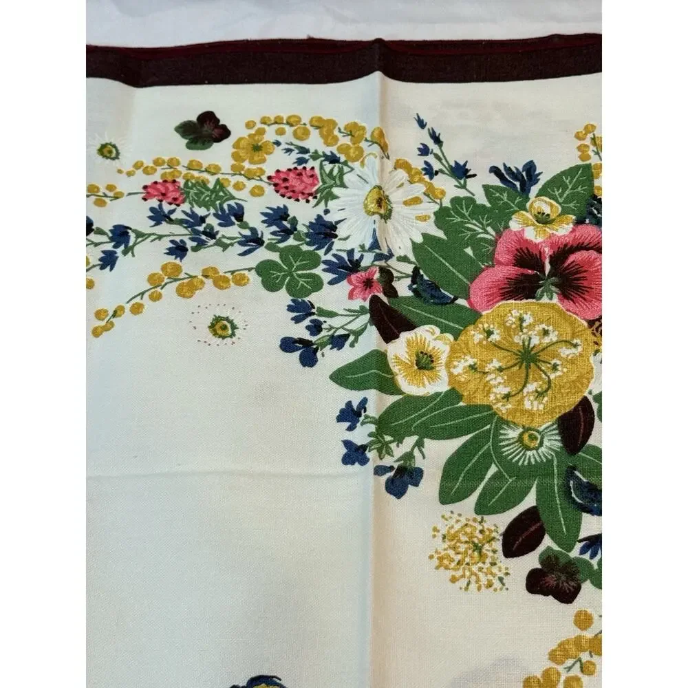 Vintage Floral Cloth Napkins Set of 4 19x19 Wildflowers Butterfly Burgundy